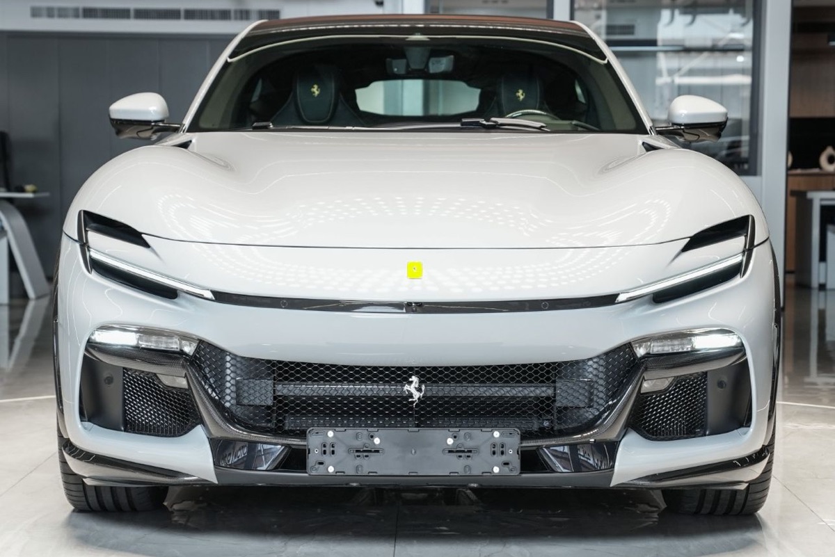 Ferrari Purosangue head-on, showing the front grille