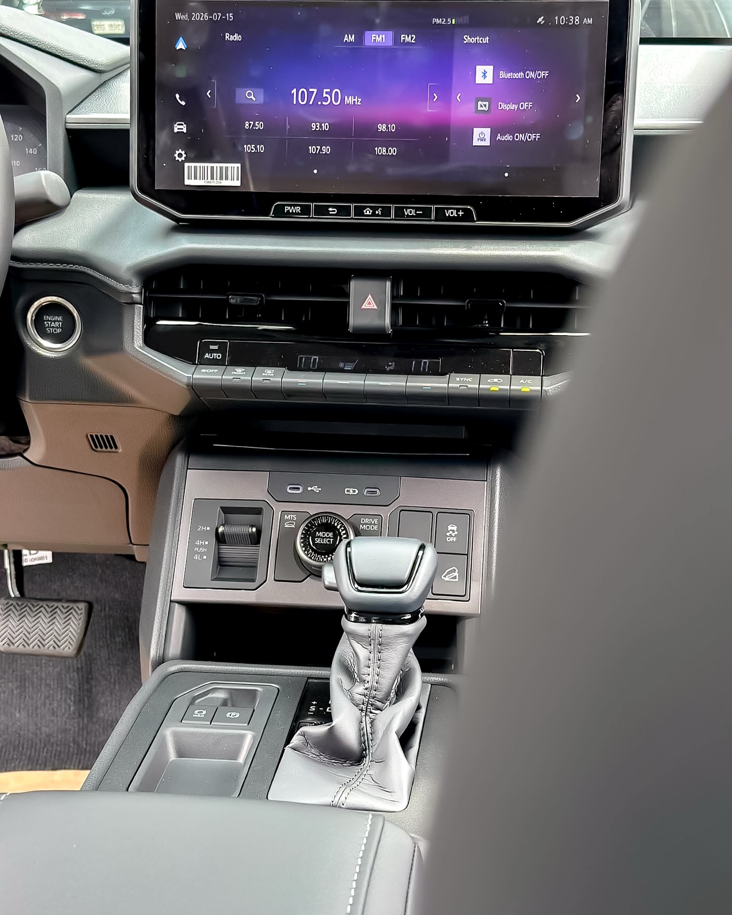 Centre console and drive-mode controls in a Toyota Hilux